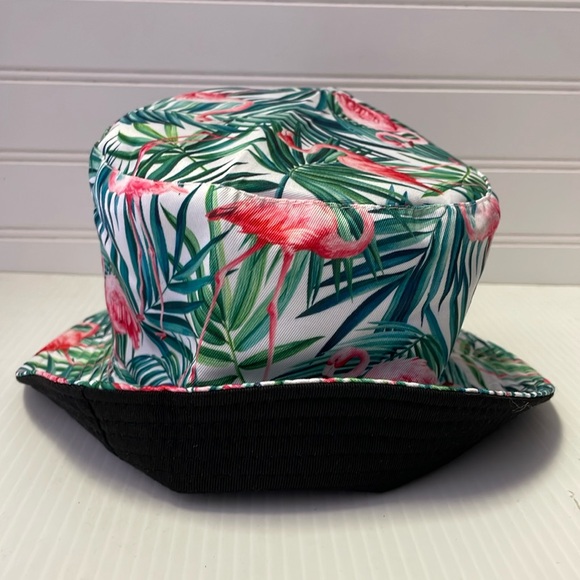 Pink Flamingos 🦩 & Palm Leaves Multicolored Reversible Cotton Bucket Hat - Picture 7 of 12